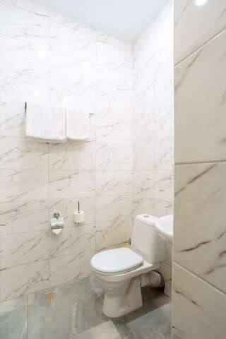 Гостиница Арагон Рязань Номер комфорт с 1 двуспальной кроватью-15